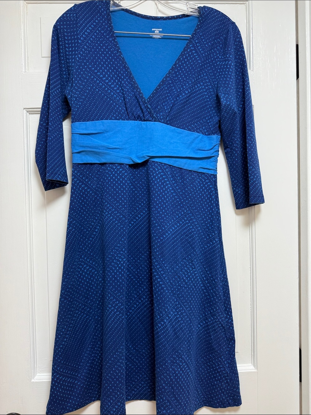 Patagonia Blue Pattern V-Neck Dress with Contrast Waistband-Medium